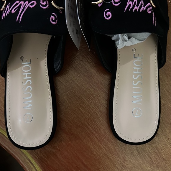NWT MUSSHOE Merry Christmas Slip On Mules for Women Flats Black/Pink - Picture 11 of 14